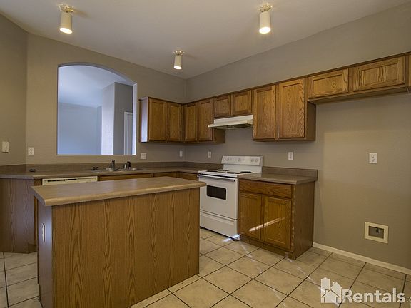 5th image of 3578 E Park Ave