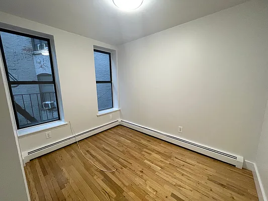 Rented by VRE | media 2