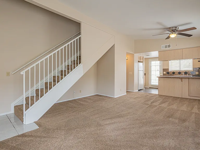 450 Tava Ln — Photo 3