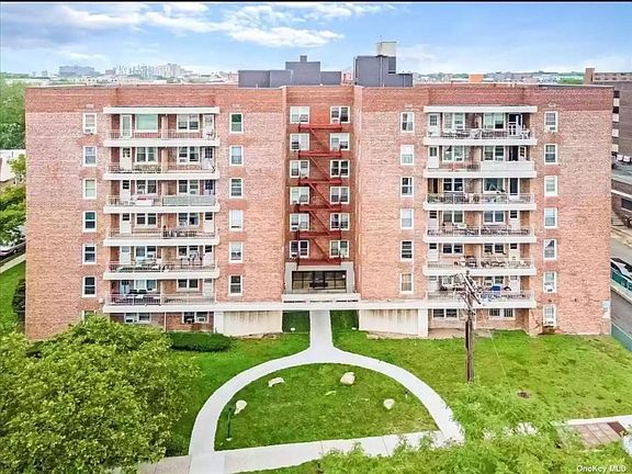 4th image of 1430 Seagirt Blvd APT 2M