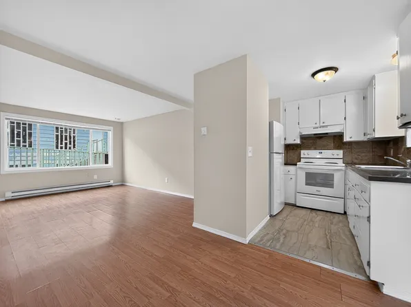 9015 9th Ave SW APT 1, Seattle, WA 98106