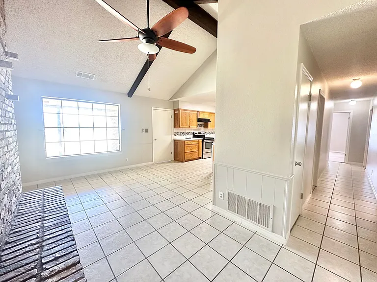 2829 Bailey Ln — Photo 6