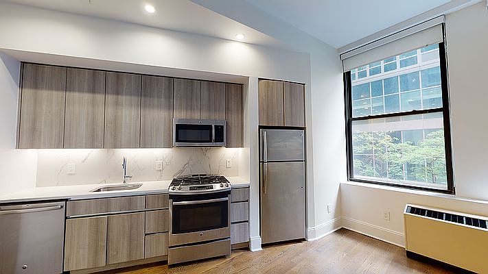 1st image of 15 Park Row APT 3A
