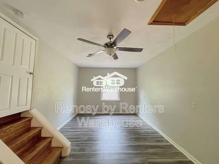 5736 Avalon Woods Dr — Photo 14