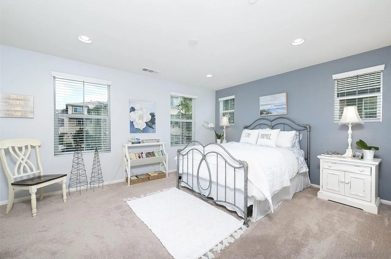 3 bed, 2.5 bath, 1685 sqft, $4,050 — Photo 4