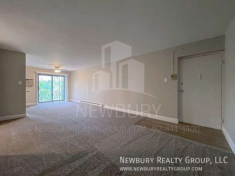 1459 Poplar St #17 — Photo 3