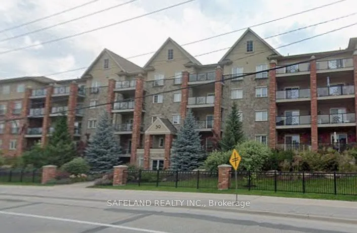 39 Ferndale Dr S #404