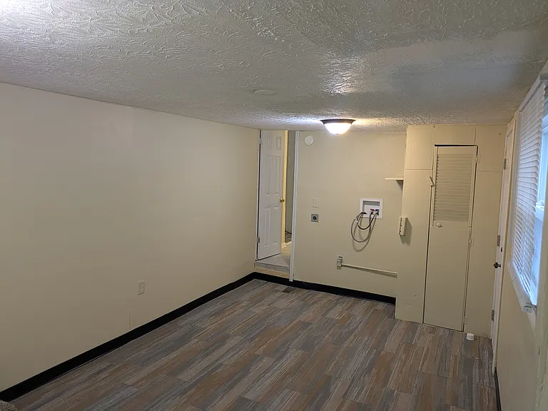 2319 W Muhammad Ali Blvd — Photo 11