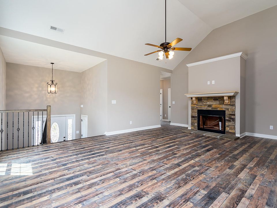 1st image of 1117 Hillard Ln