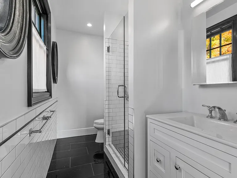 "Newport" -2BR / 2BA / Office @ 87 East Ave
