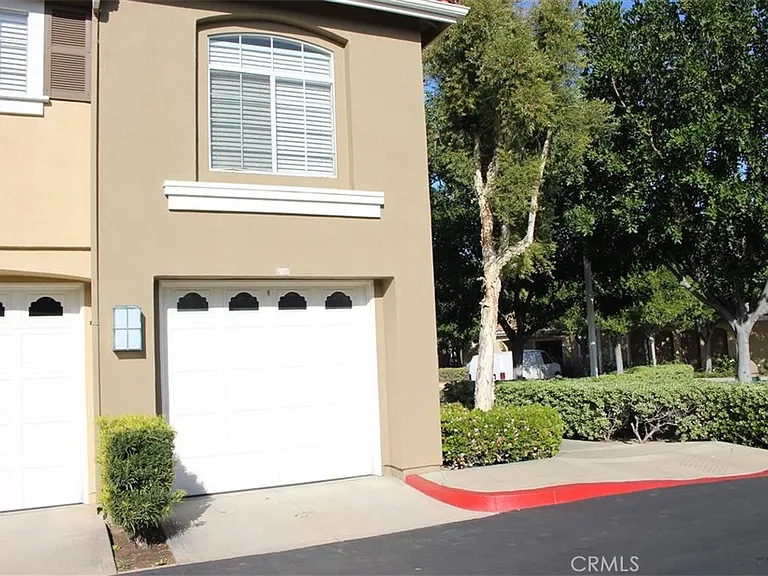135 Gallery Way — Photo 9