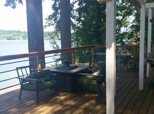 2003 Madrona Point Dr, Bremerton, WA 98312