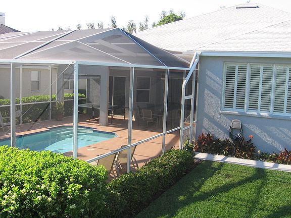 Oversized covered outdoor living/entertaining area!