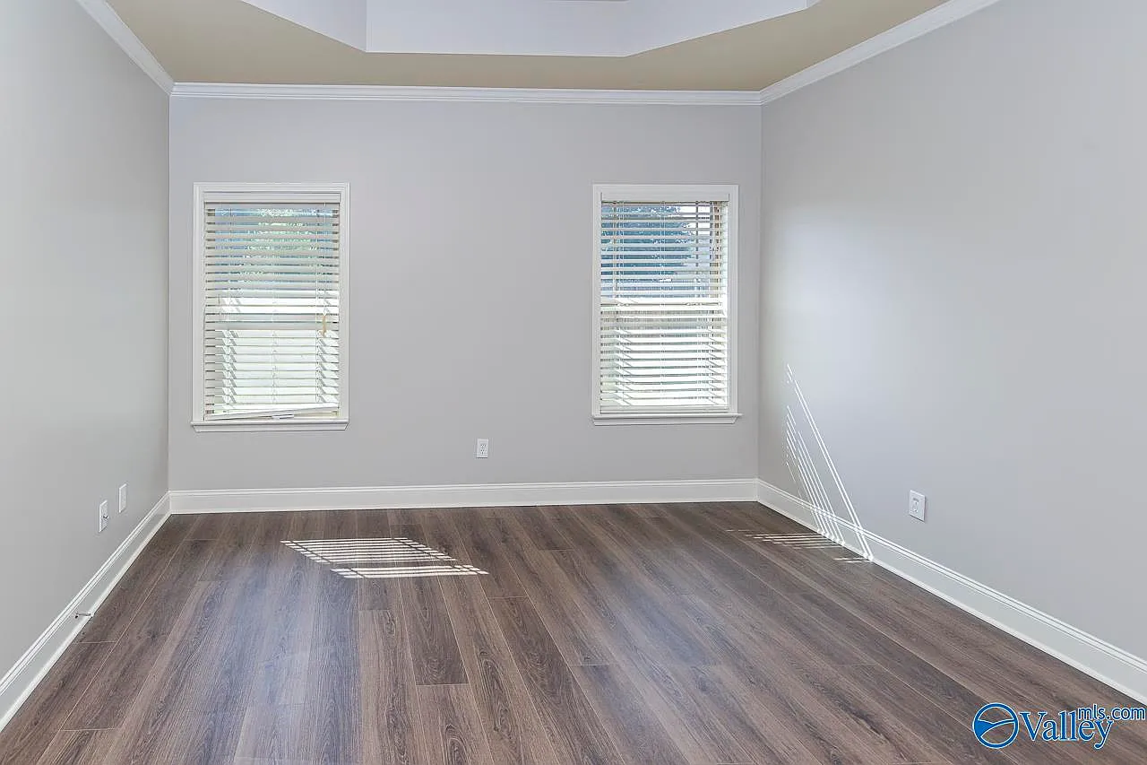 4 bed, 2.5 bath, 2090 sqft, $2,530 — Photo 3