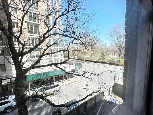 Rented by Rachel Realty | media 19