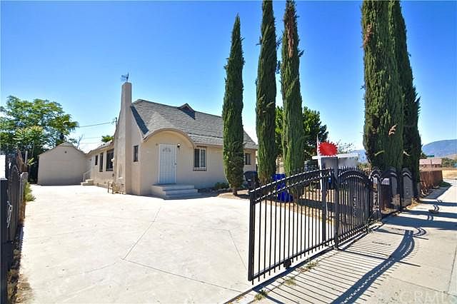1st image of 1288 N Mount Vernon Ave