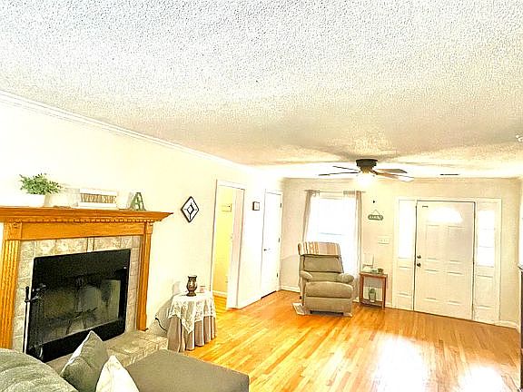 5th image of 630 Allen Rd