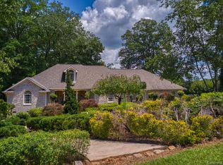 77 Club Rd, Tryon, NC 28782