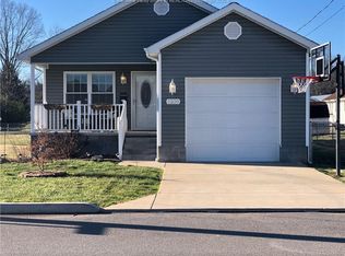 1230 Washington Ave, Milton, WV 25541