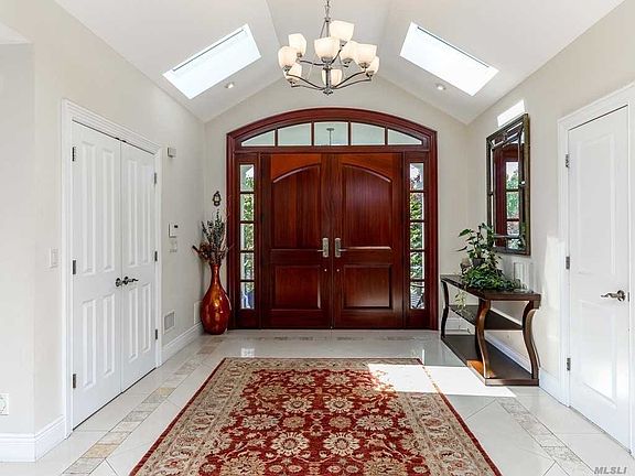 4th image of 30 Dogwood Ave