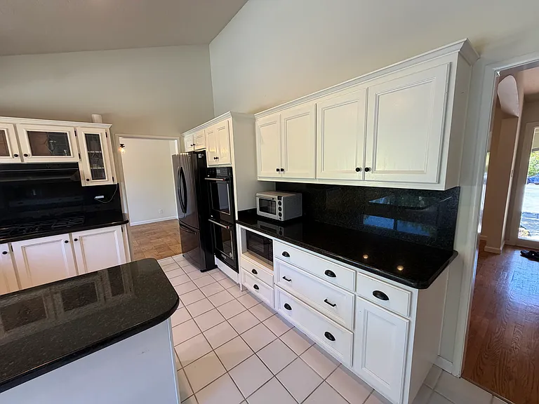 3623 Mahogany Ct — Photo 6