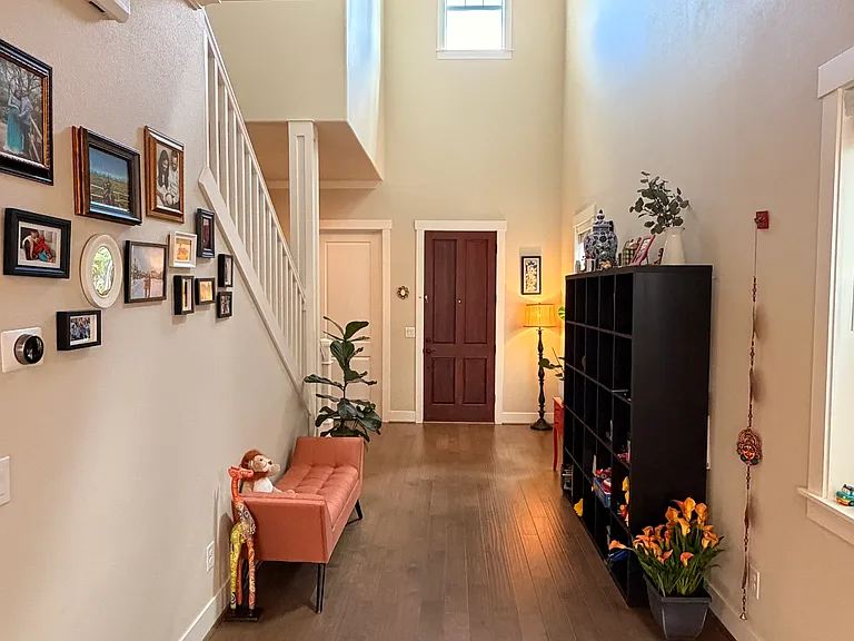 17445 SW Sabrina Ave — Photo 3