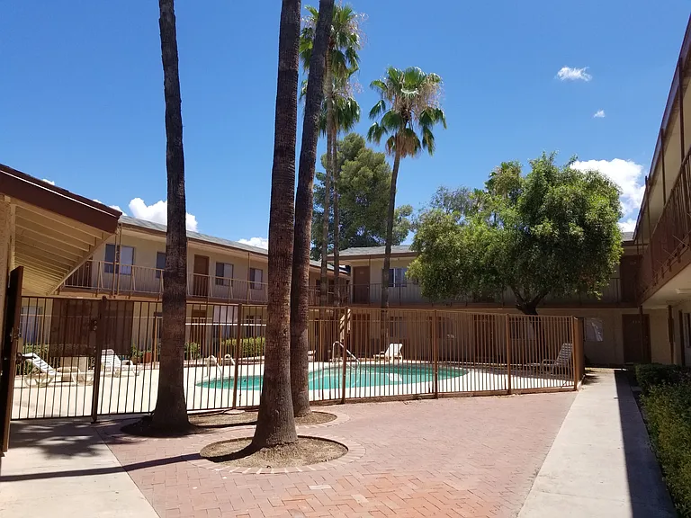 Rosemont Garden Apartments — Photo 7