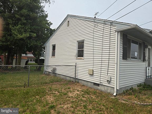 4th image of 625 Andrea Rd