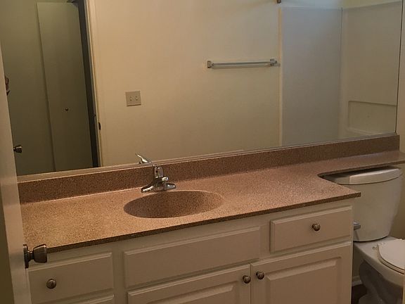 2nd image of 2328 Catalina Cir APT 404