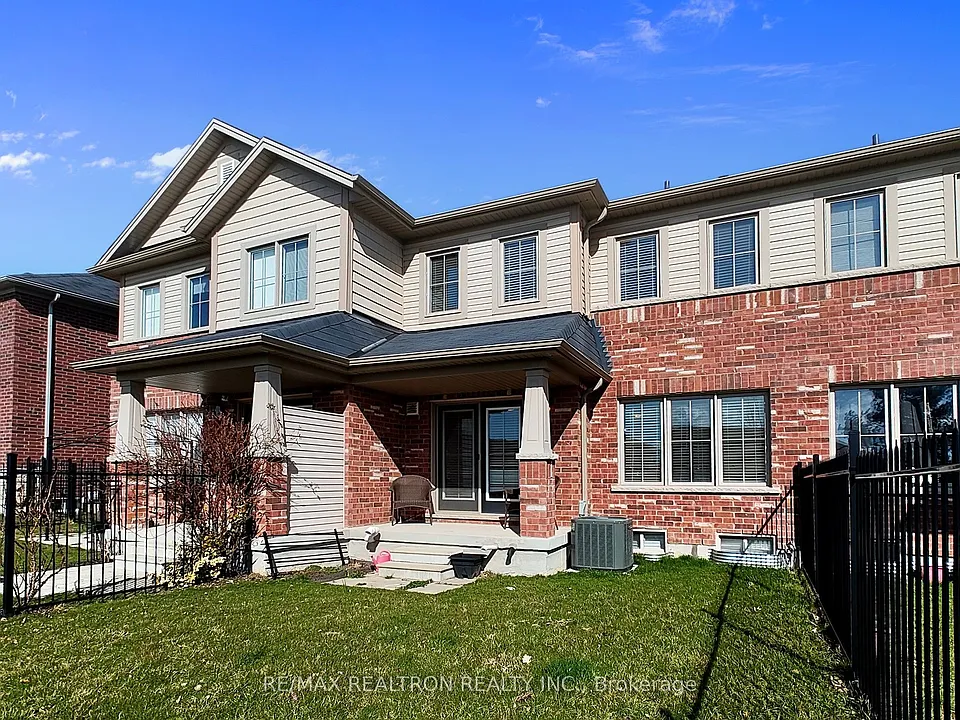 8472 Hickory Ln