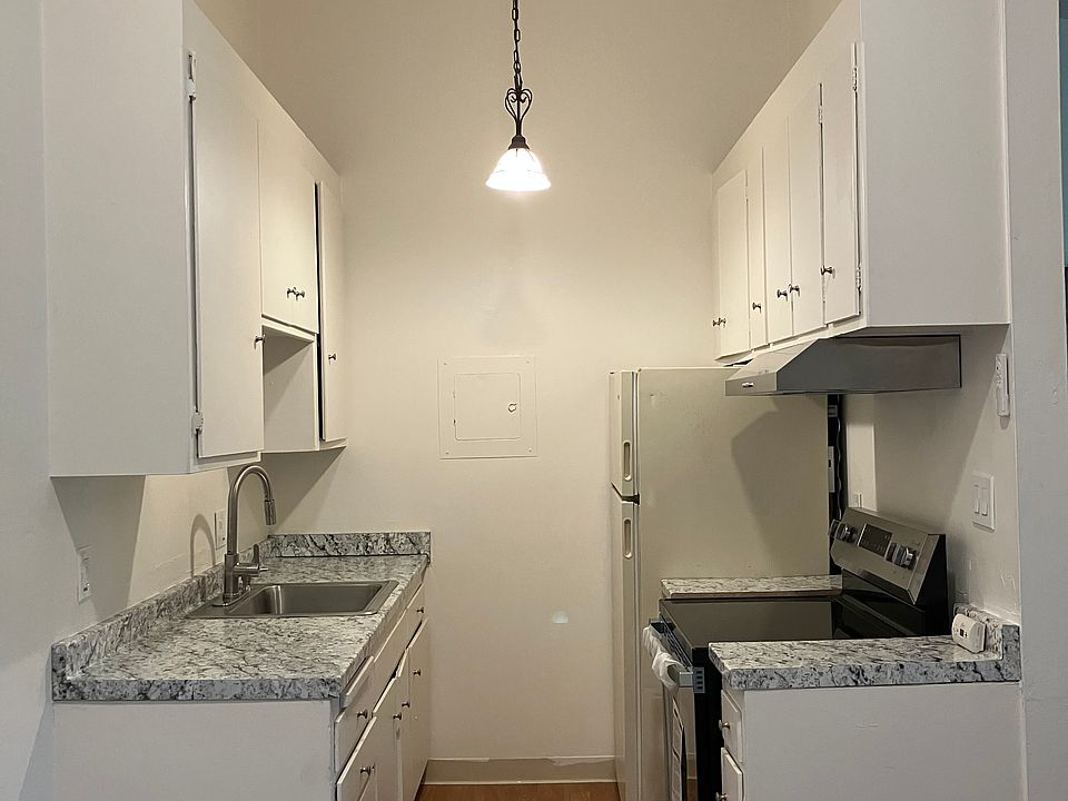 1st image of 1059 Rio Ln
