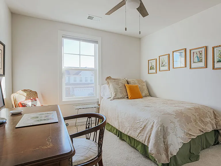 505 Crimson St — Photo 37