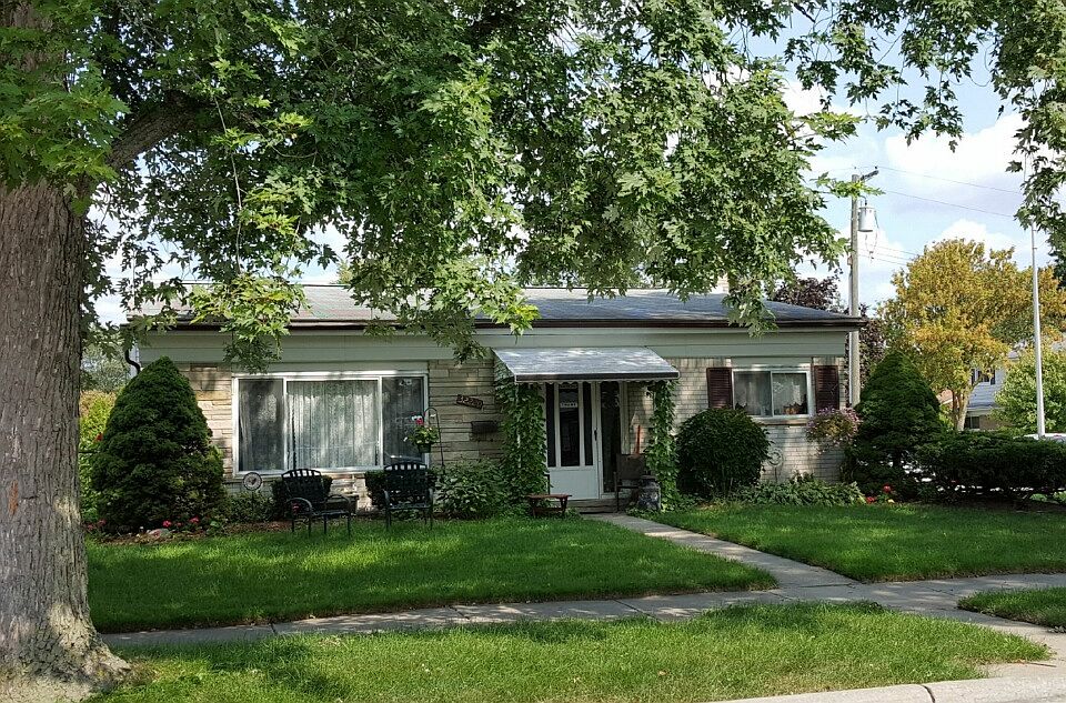 1st image of 32220 Sandra Ln