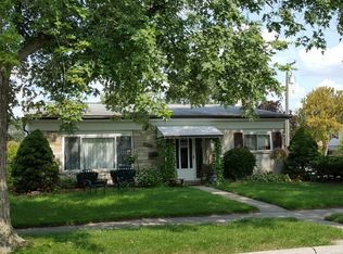 32220 Sandra Ln, Westland, MI 48185