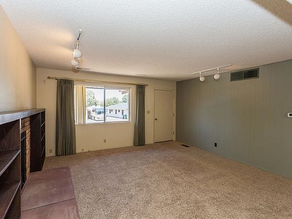 5th image of 626 David Dr