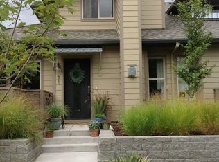 51 N Mountain Ave, Ashland, OR 97520
