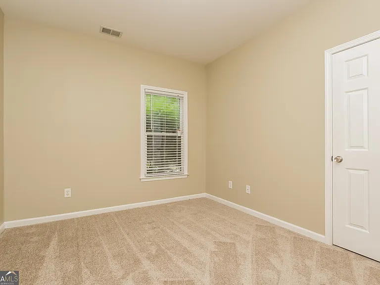 90 Observatory Dr — Photo 12