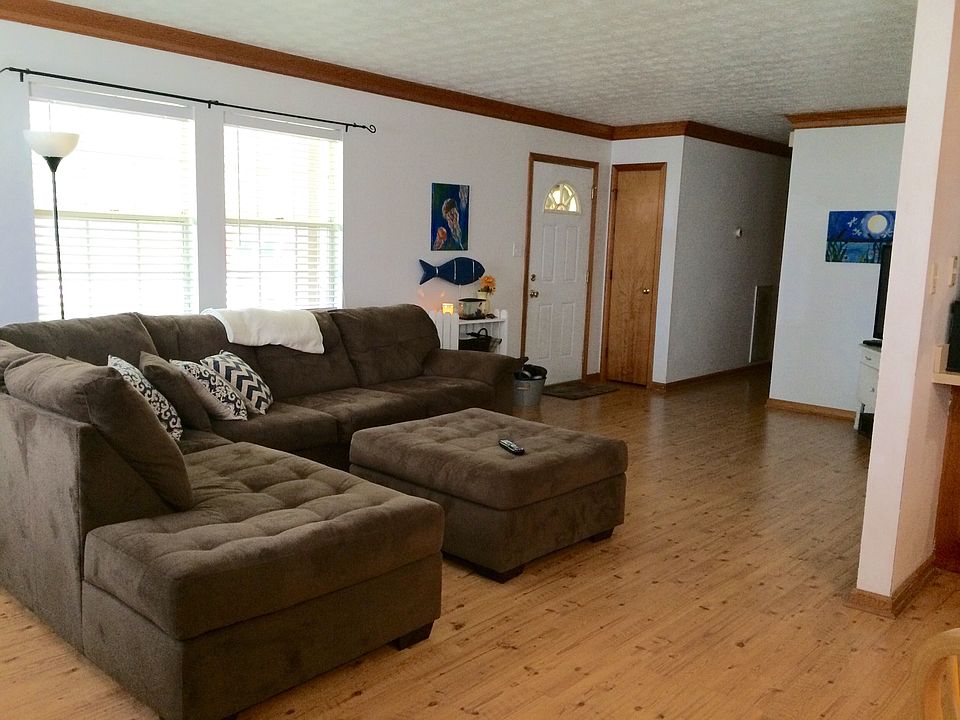 2nd image of 6860 Fairview St