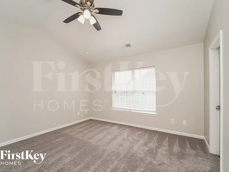 6804 Jamison Ln — Photo 10