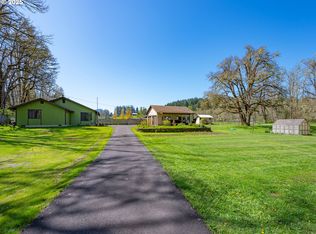 40040 Place Rd, Fall Creek, OR 97438