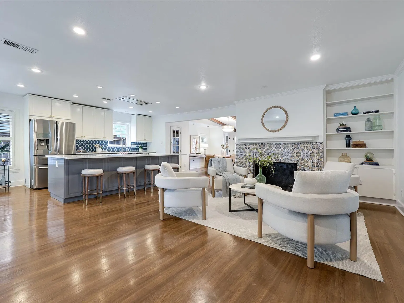 4 bed, 3.0 bath, 2561 sqft, $4,750 — Photo 4