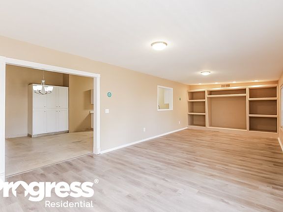 5th image of 7045 W Canterbury Dr