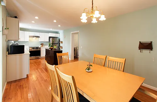 1B Pelham St Photo 1