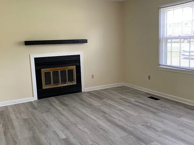 208 Woodbine Dr — Photo 11