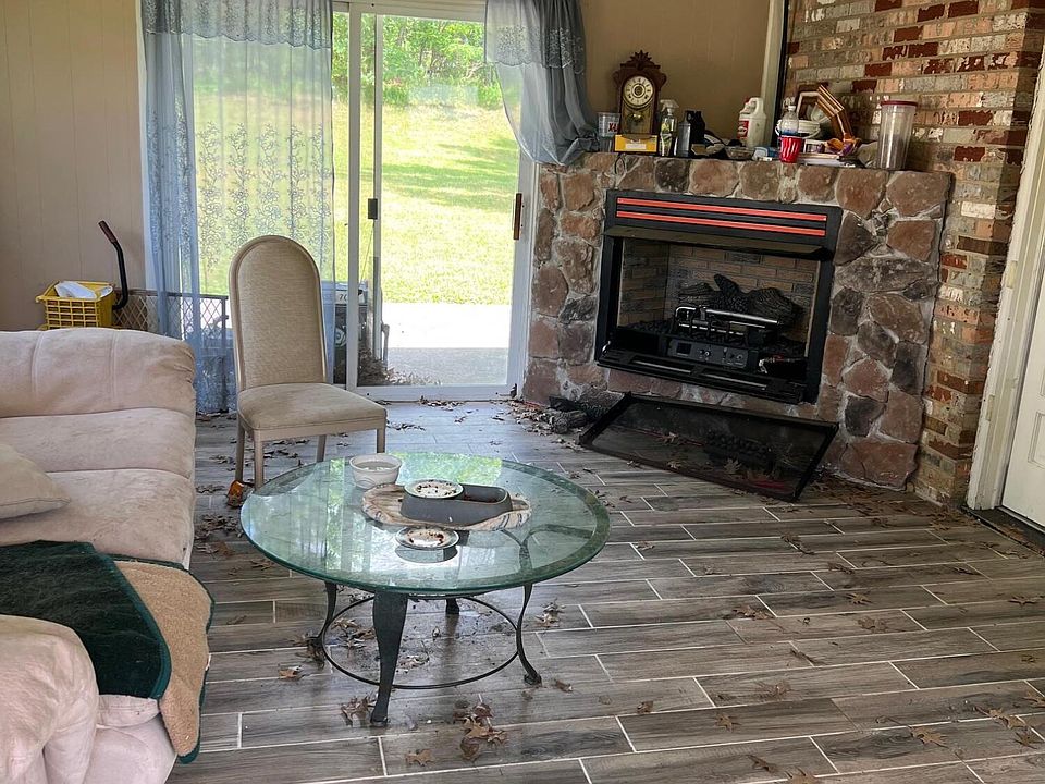 2nd image of 2210 Tannehill Dr