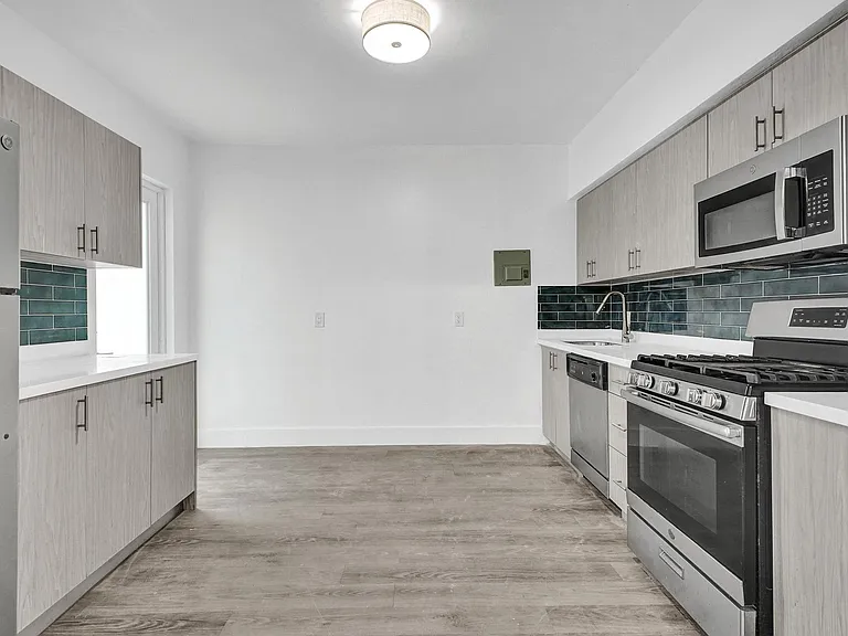 9200 East Bay Harbor Drive — Photo 12