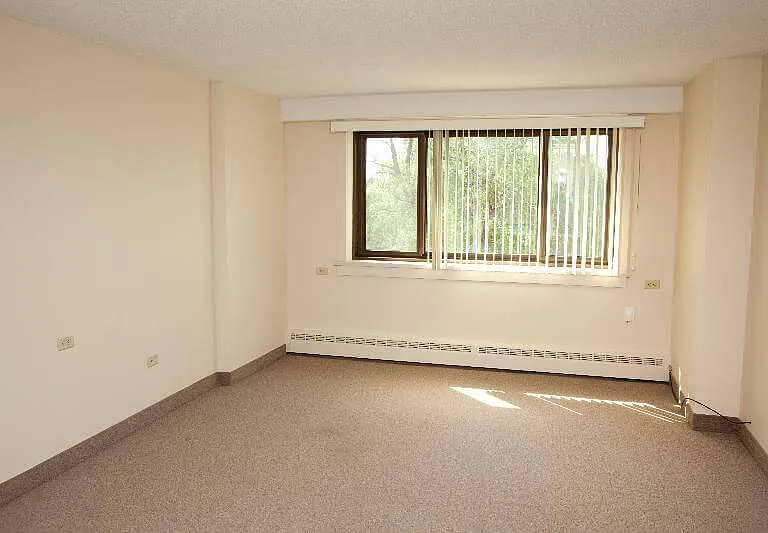 Brighton Towers — Photo 4
