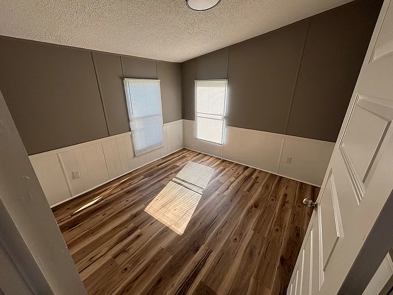 421 Hannaway St — Photo 14