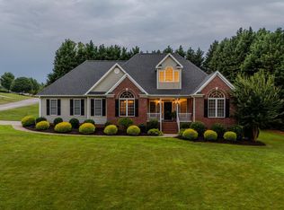 735 Brookdale Dr, Greer, SC 29651