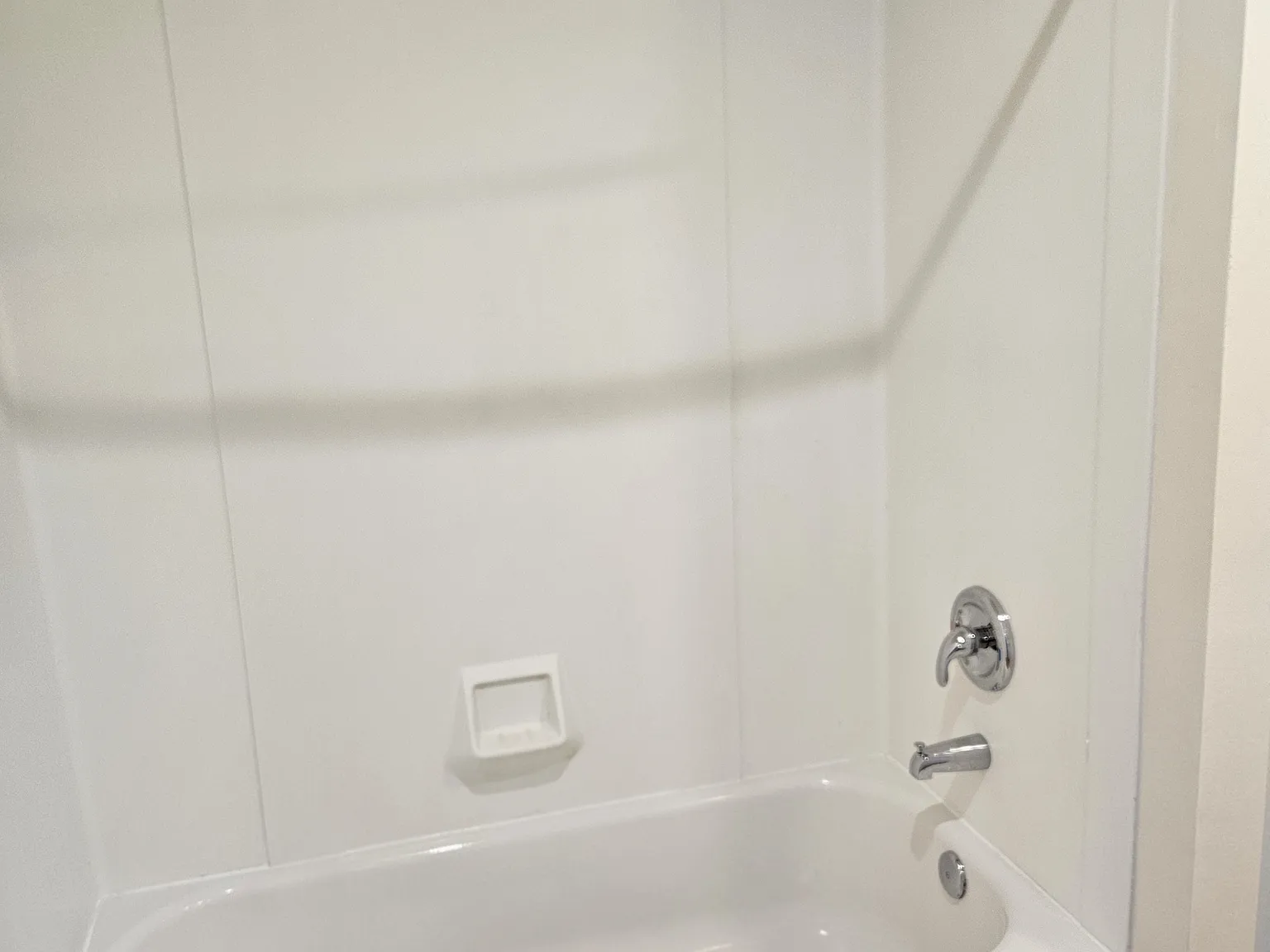 2 bed, 930 sqft, $2,100 — Photo 4